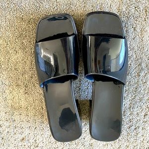 Rubber slide sandal